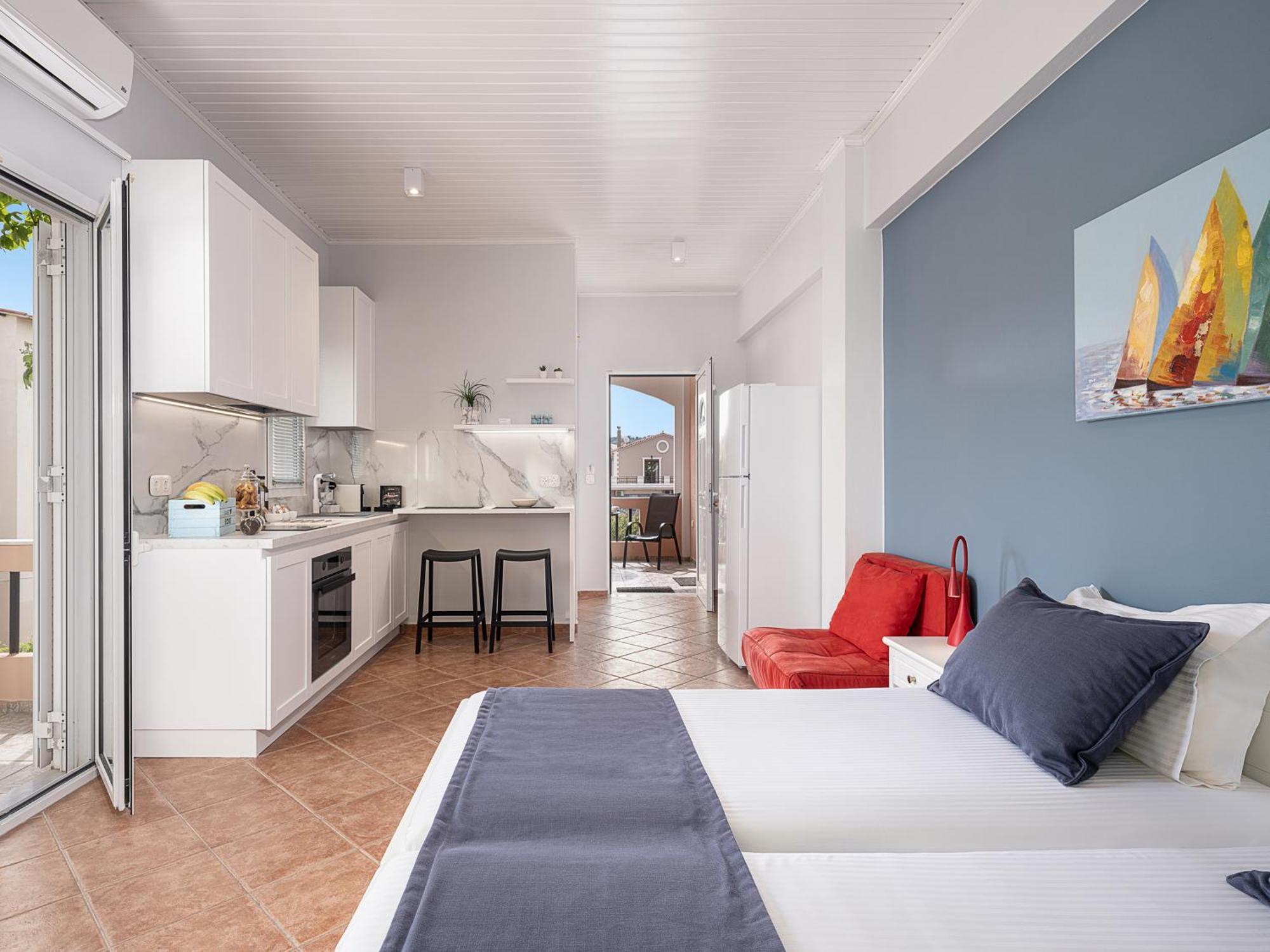 Elena Seafront Luxury Apartments Almyrida (Crete)