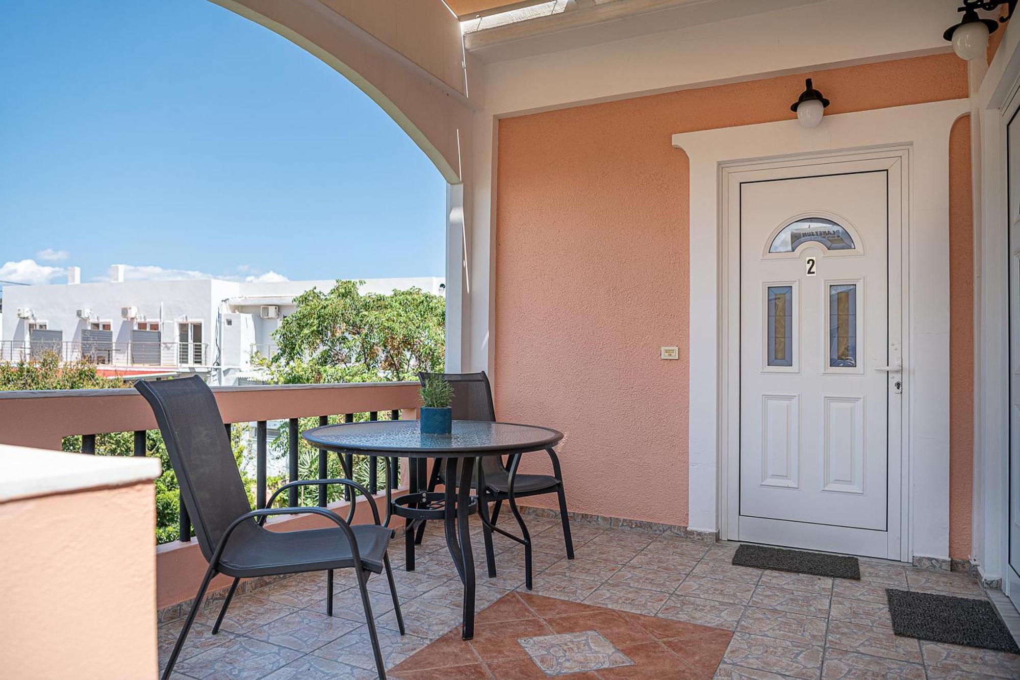 Elena Seafront Luxury Apartments *