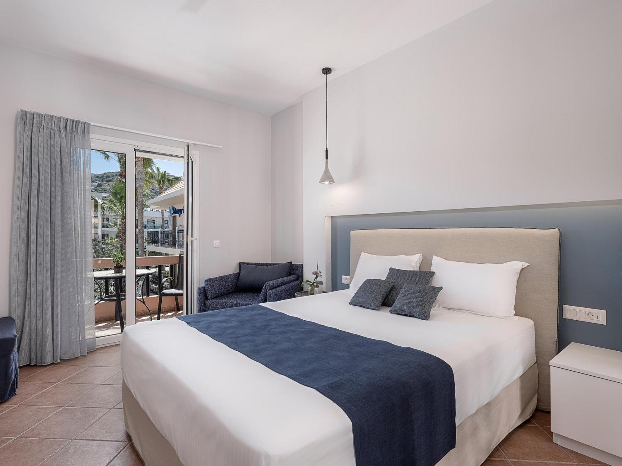 Elena Seafront Luxury Apartments