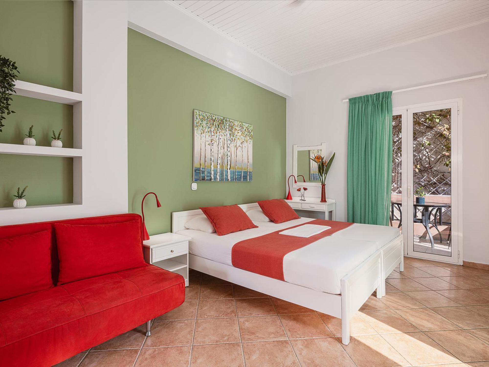 Elena Seafront Luxury Apartments *